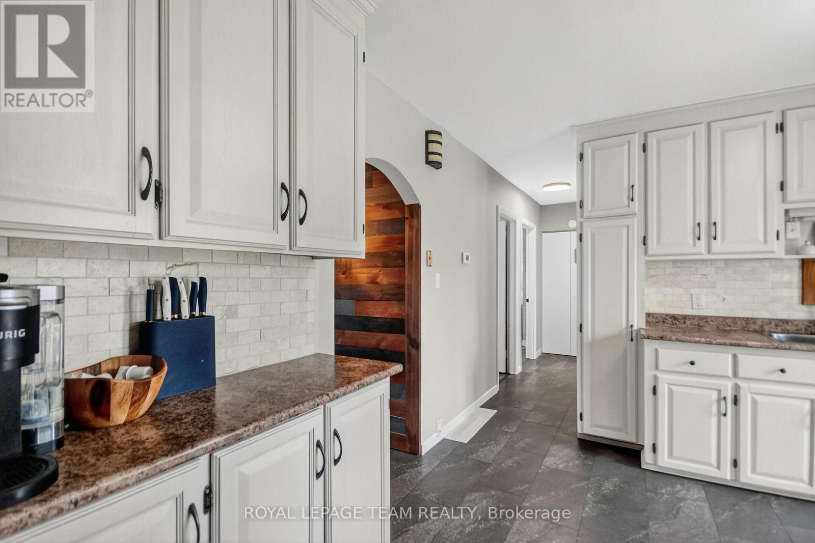 401 Clothier Street W, North Grenville, Ontario  K0G 1J0 - Photo 18 - X12569408