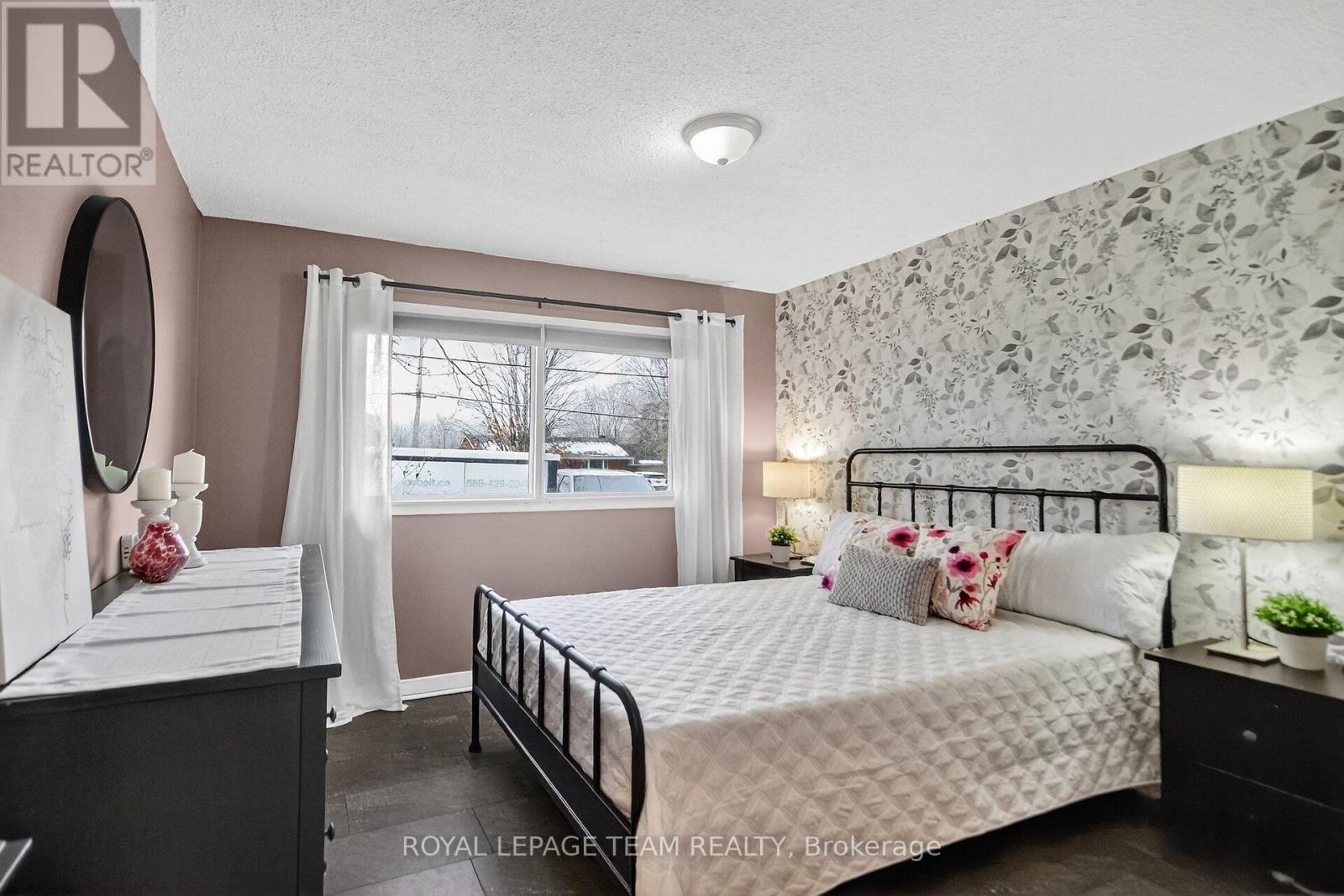 401 Clothier Street W, North Grenville, Ontario  K0G 1J0 - Photo 19 - X12569408