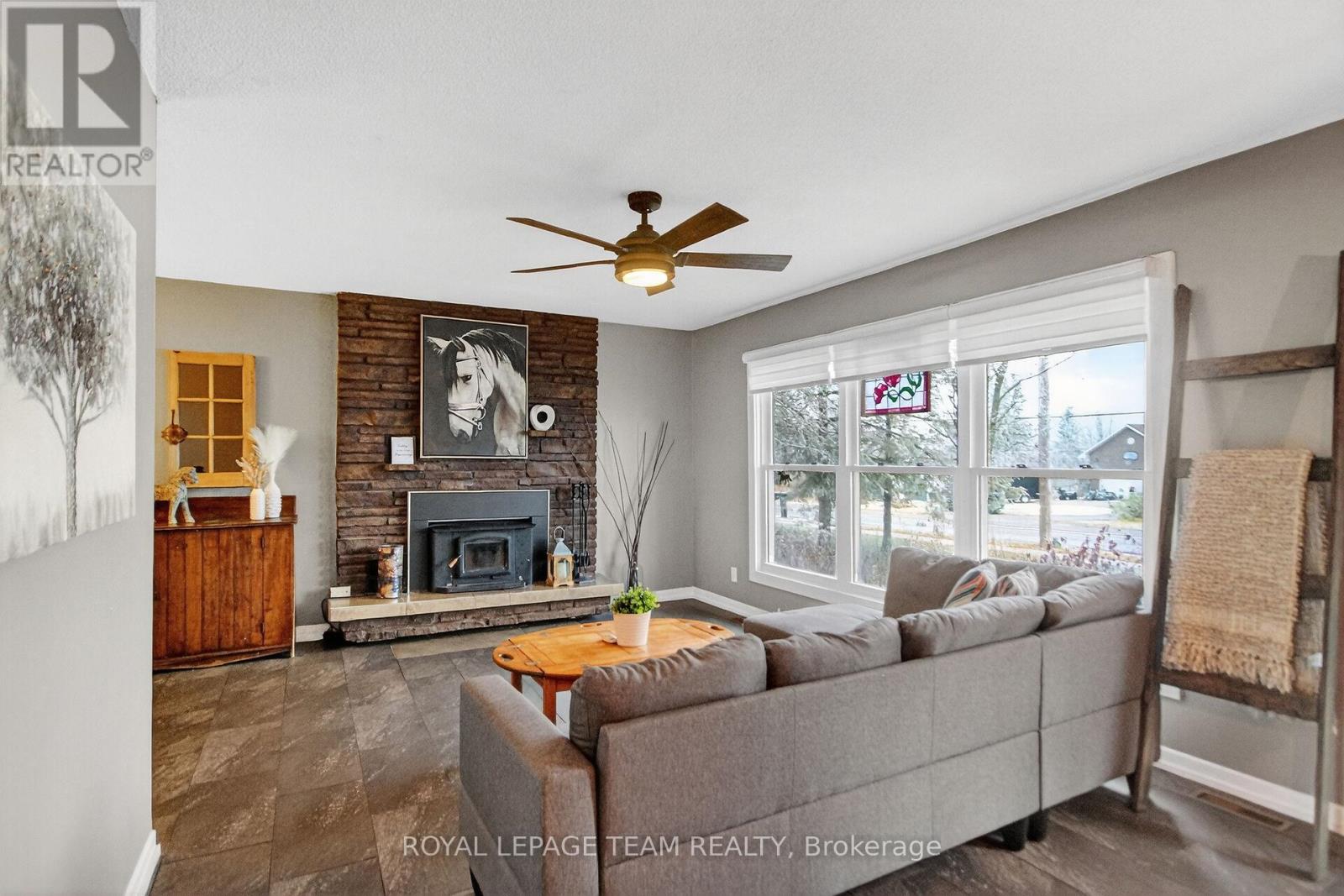 401 Clothier Street W, North Grenville, Ontario  K0G 1J0 - Photo 7 - X12569408