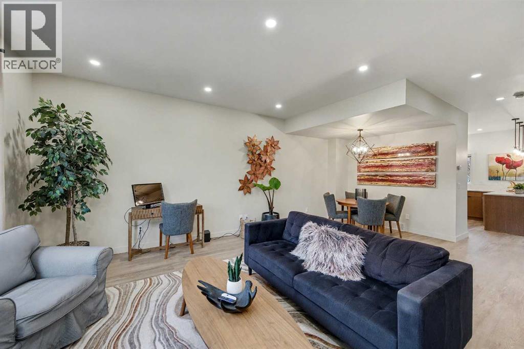 124 Country Hills Gardens Nw, Calgary, Alberta  T3K 5G2 - Photo 5 - A2269065