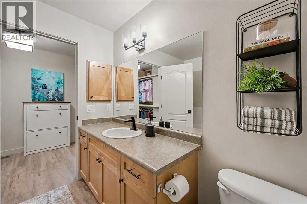 124 Country Hills Gardens Nw, Calgary, Alberta  T3K 5G2 - Photo 29 - A2269065