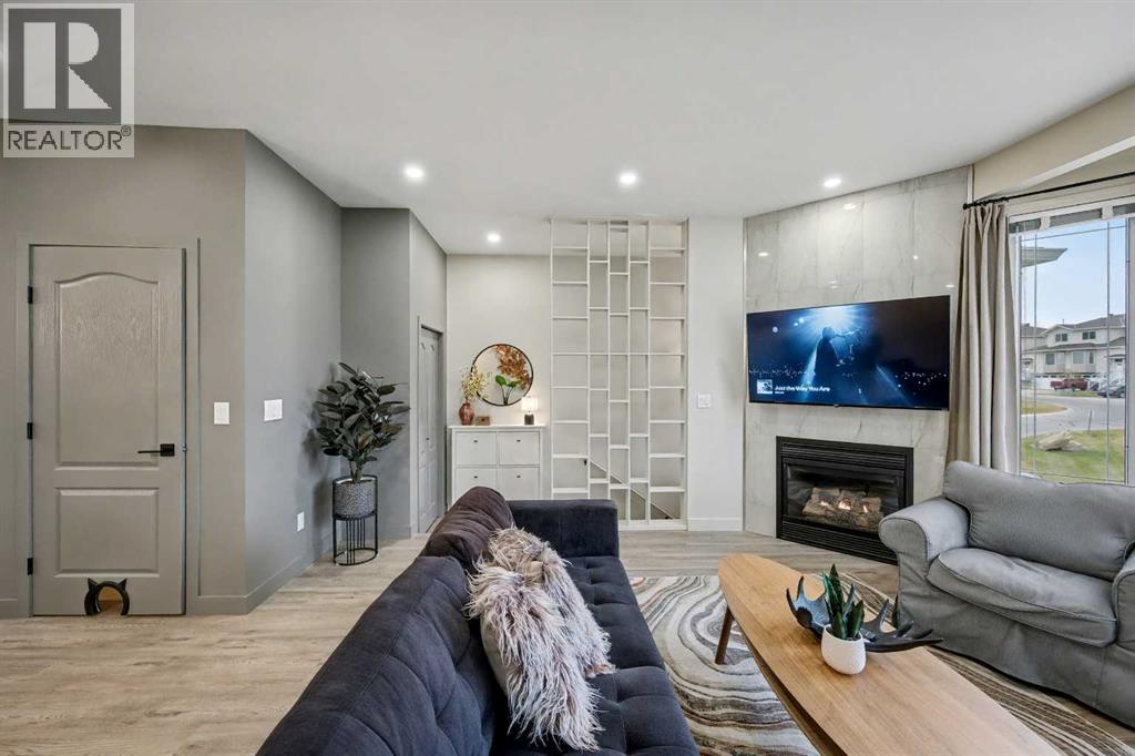 124 Country Hills Gardens Nw, Calgary, Alberta  T3K 5G2 - Photo 3 - A2269065