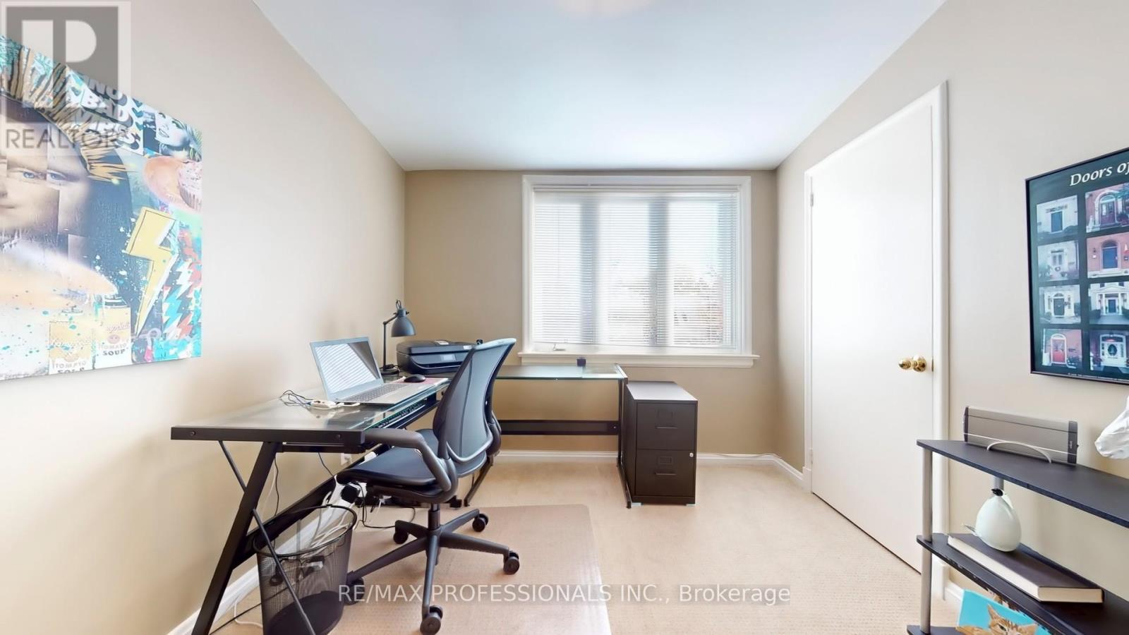 44 Robin Hood Road, Toronto, Ontario M9A 2W8 - Photo 29 - W12542488