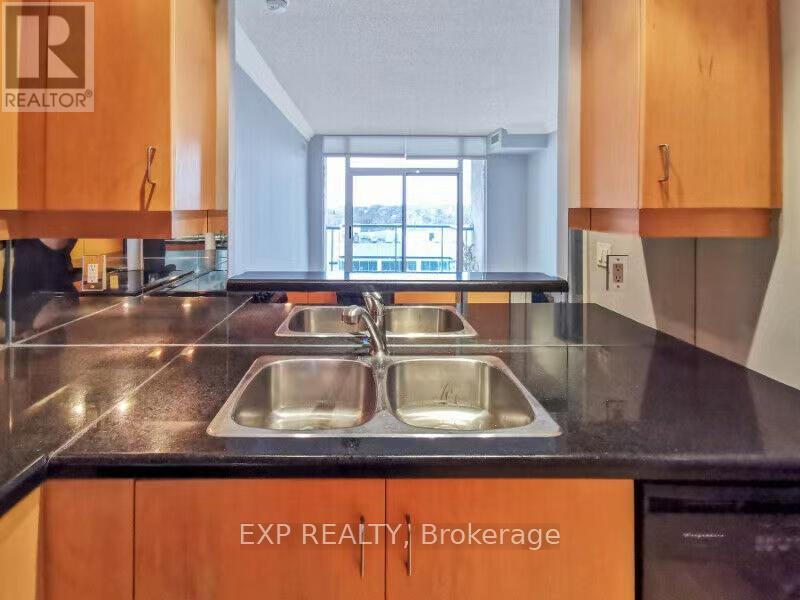 619 - 10 Delisle Avenue, Toronto, Ontario  M4V 3C6 - Photo 11 - C12569430