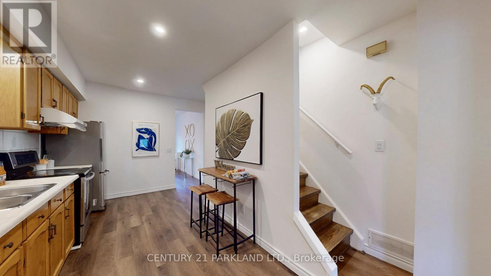 737 Manning Avenue, Toronto, Ontario  M6G 2W5 - Photo 10 - C12569434