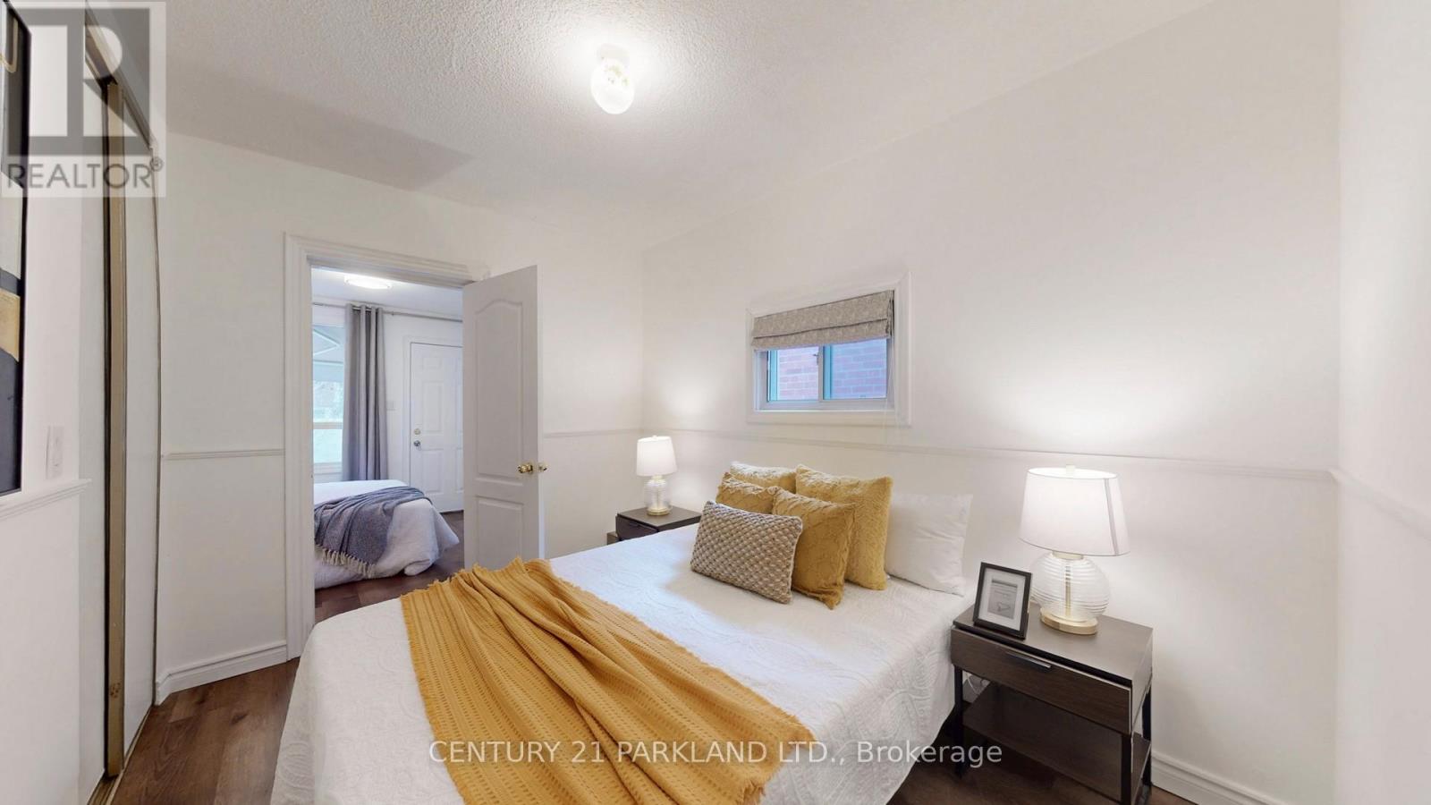 737 Manning Avenue, Toronto, Ontario  M6G 2W5 - Photo 18 - C12569434