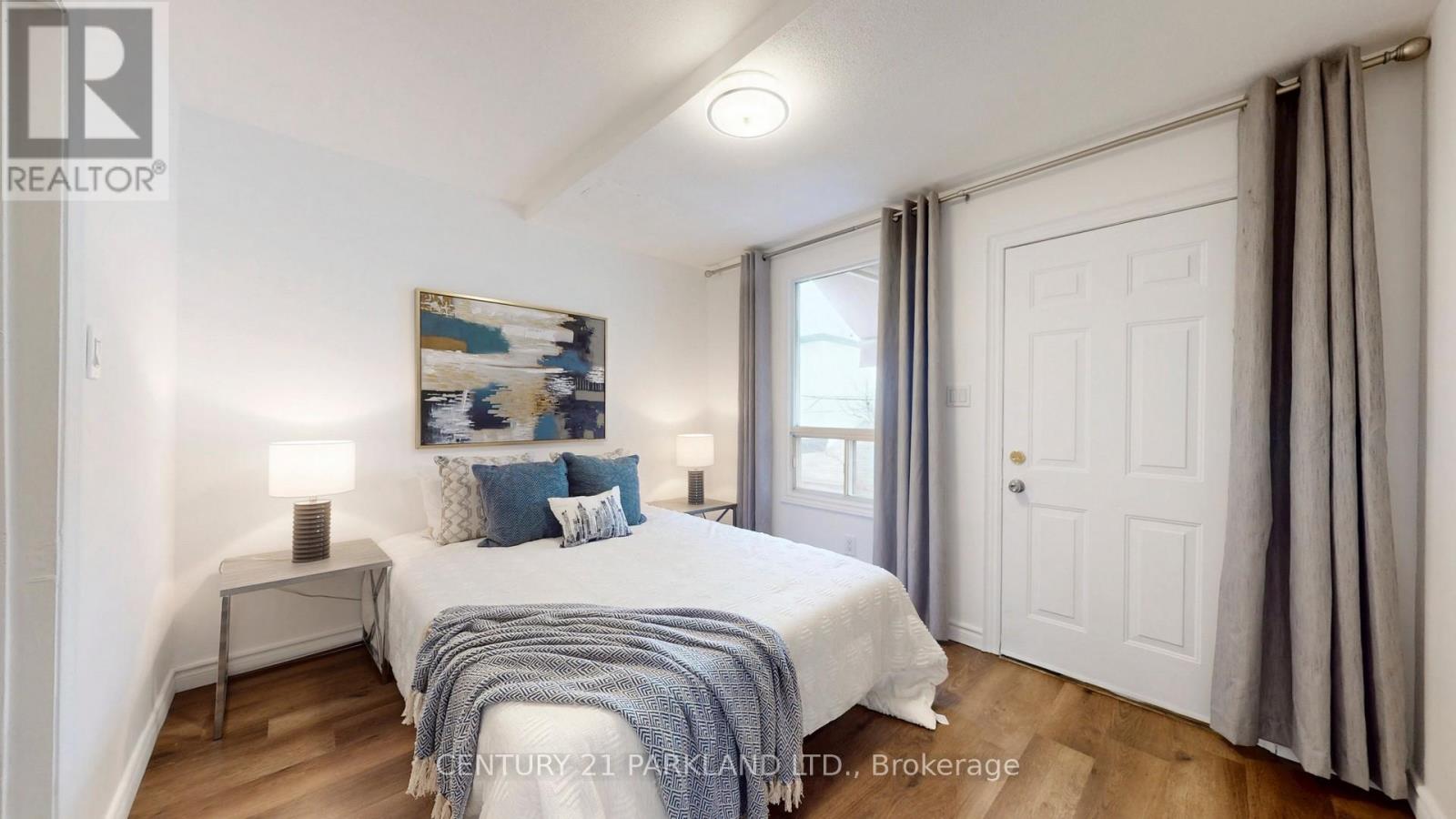 737 Manning Avenue, Toronto, Ontario  M6G 2W5 - Photo 20 - C12569434