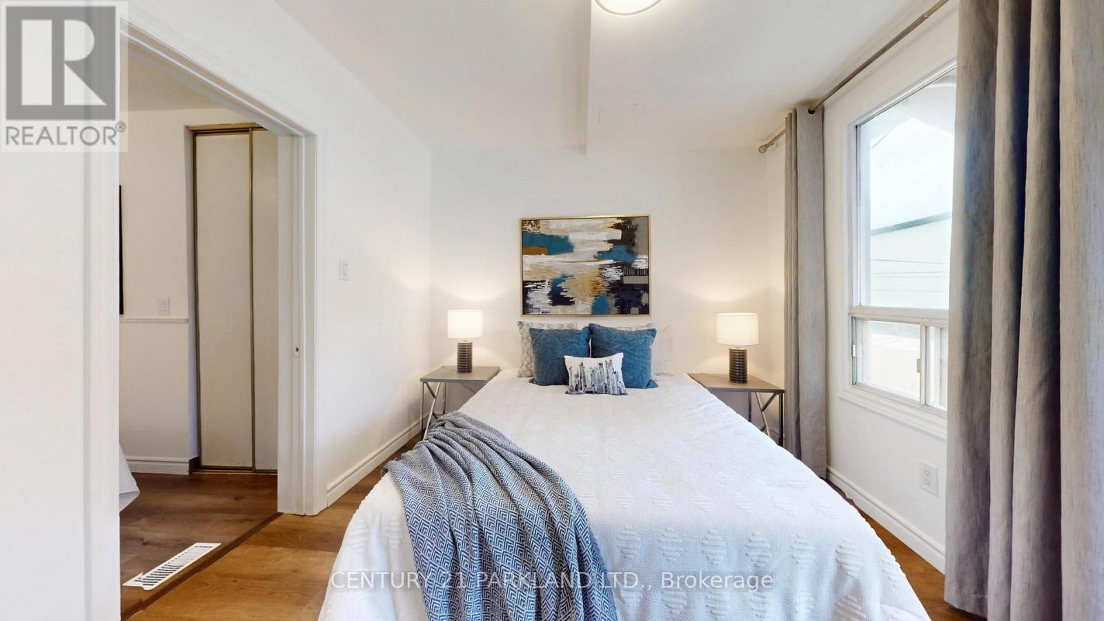 737 Manning Avenue, Toronto, Ontario  M6G 2W5 - Photo 21 - C12569434