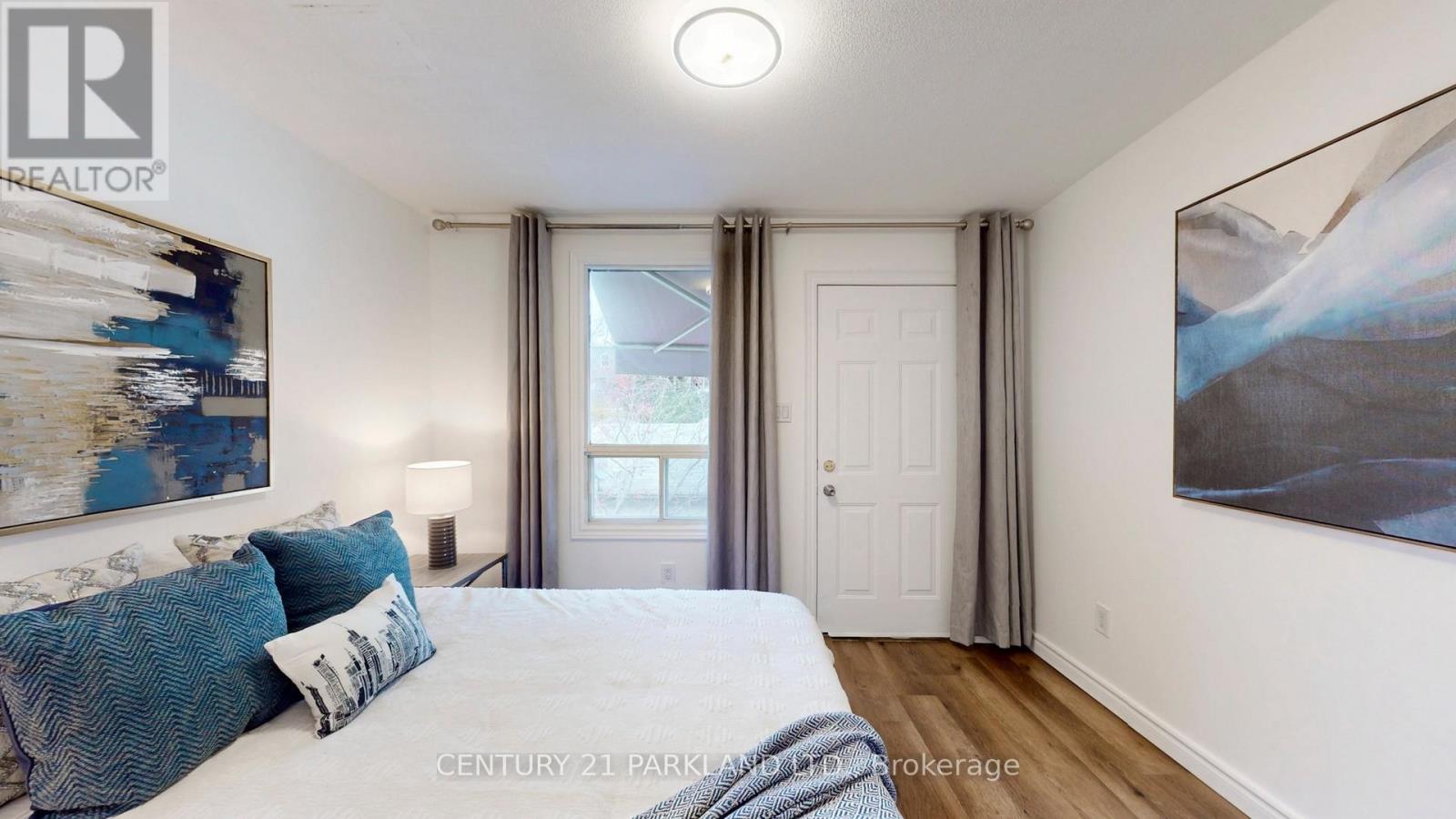 737 Manning Avenue, Toronto, Ontario  M6G 2W5 - Photo 22 - C12569434