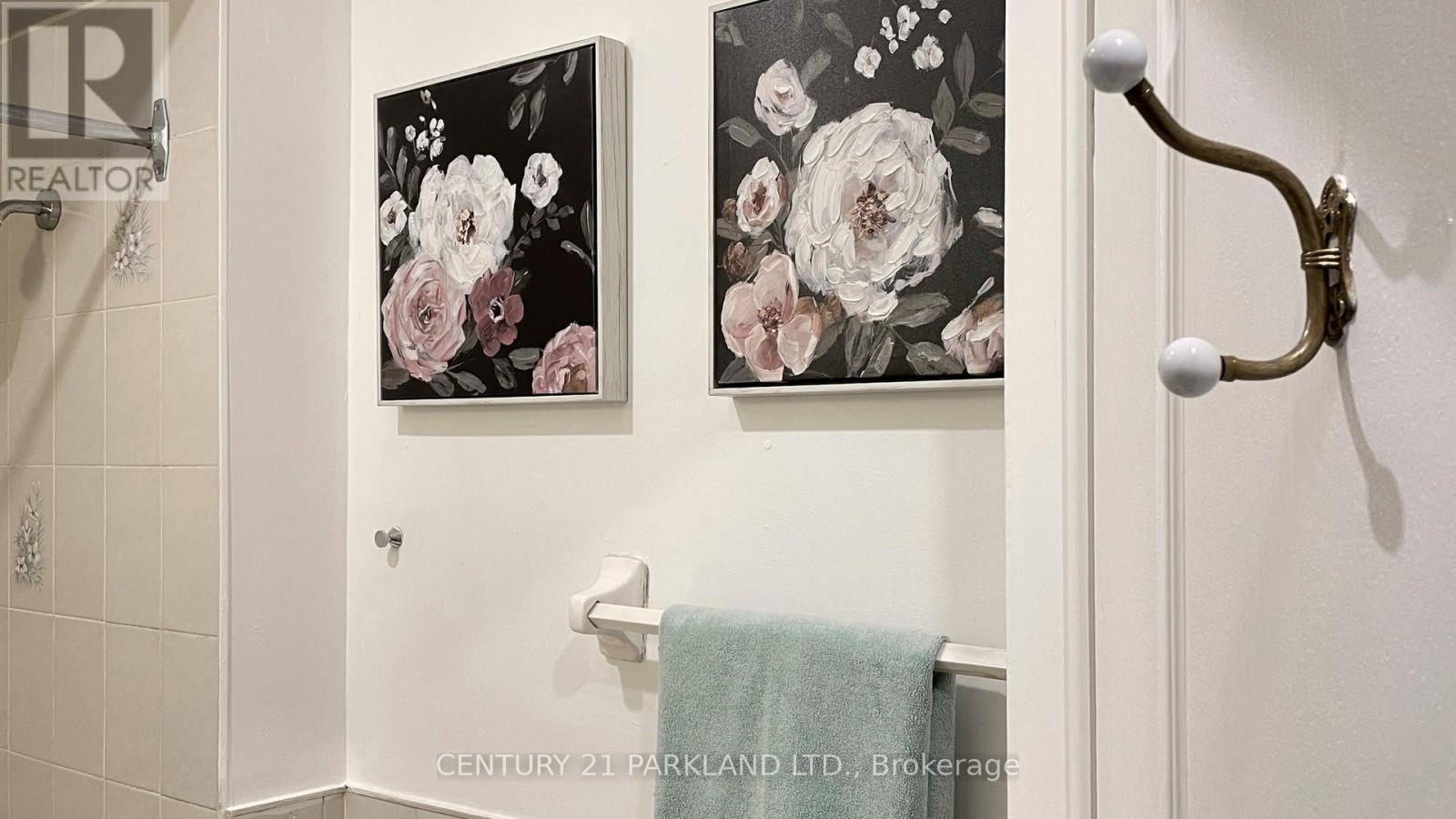 737 Manning Avenue, Toronto, Ontario  M6G 2W5 - Photo 24 - C12569434