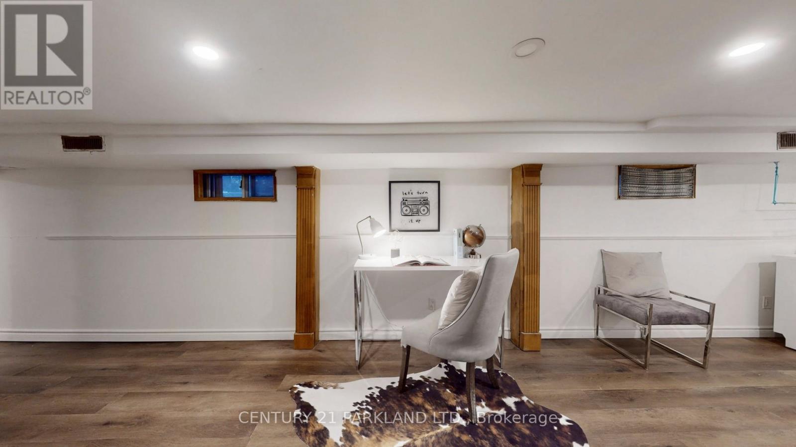 737 Manning Avenue, Toronto, Ontario  M6G 2W5 - Photo 27 - C12569434