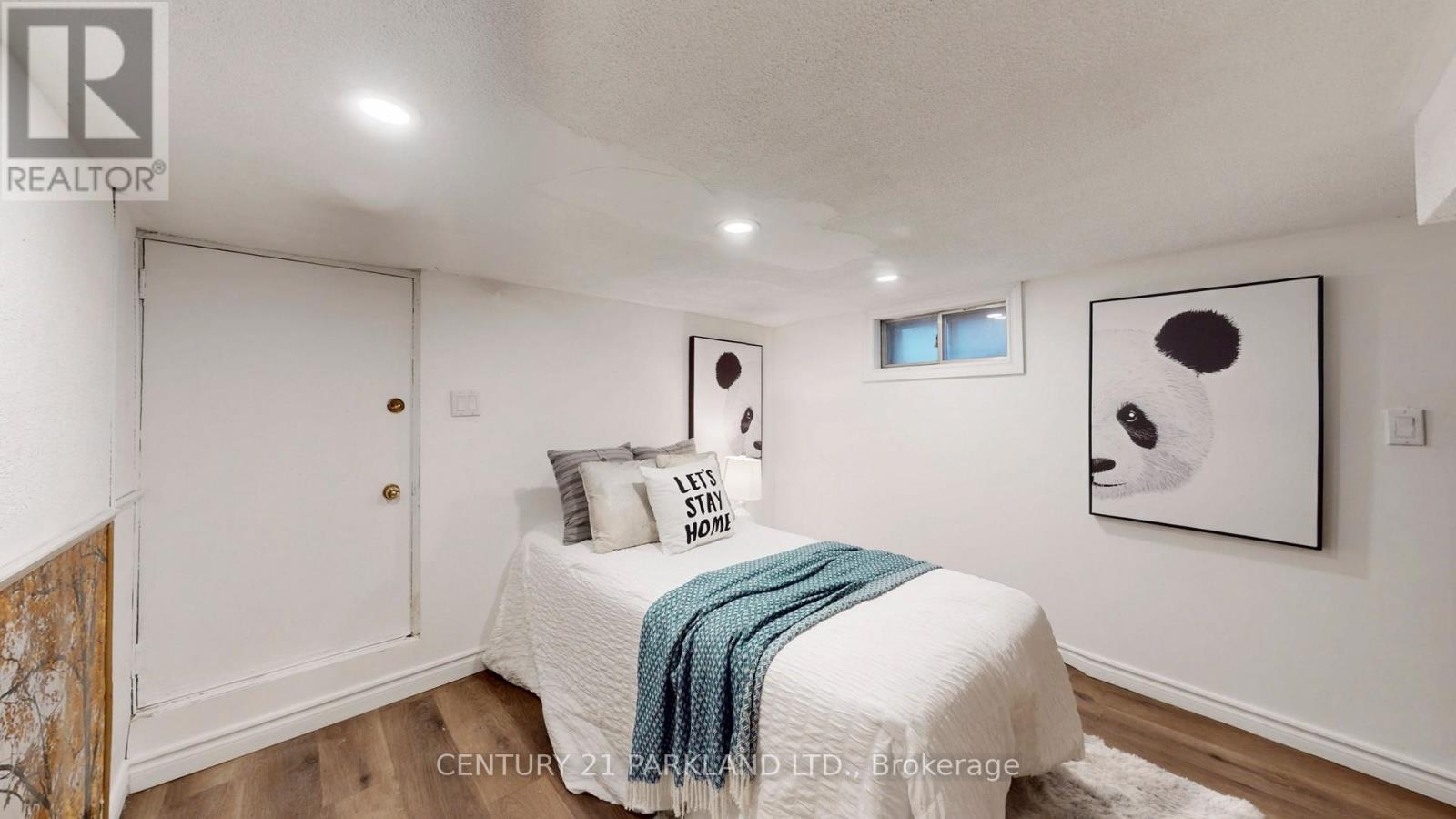 737 Manning Avenue, Toronto, Ontario  M6G 2W5 - Photo 28 - C12569434