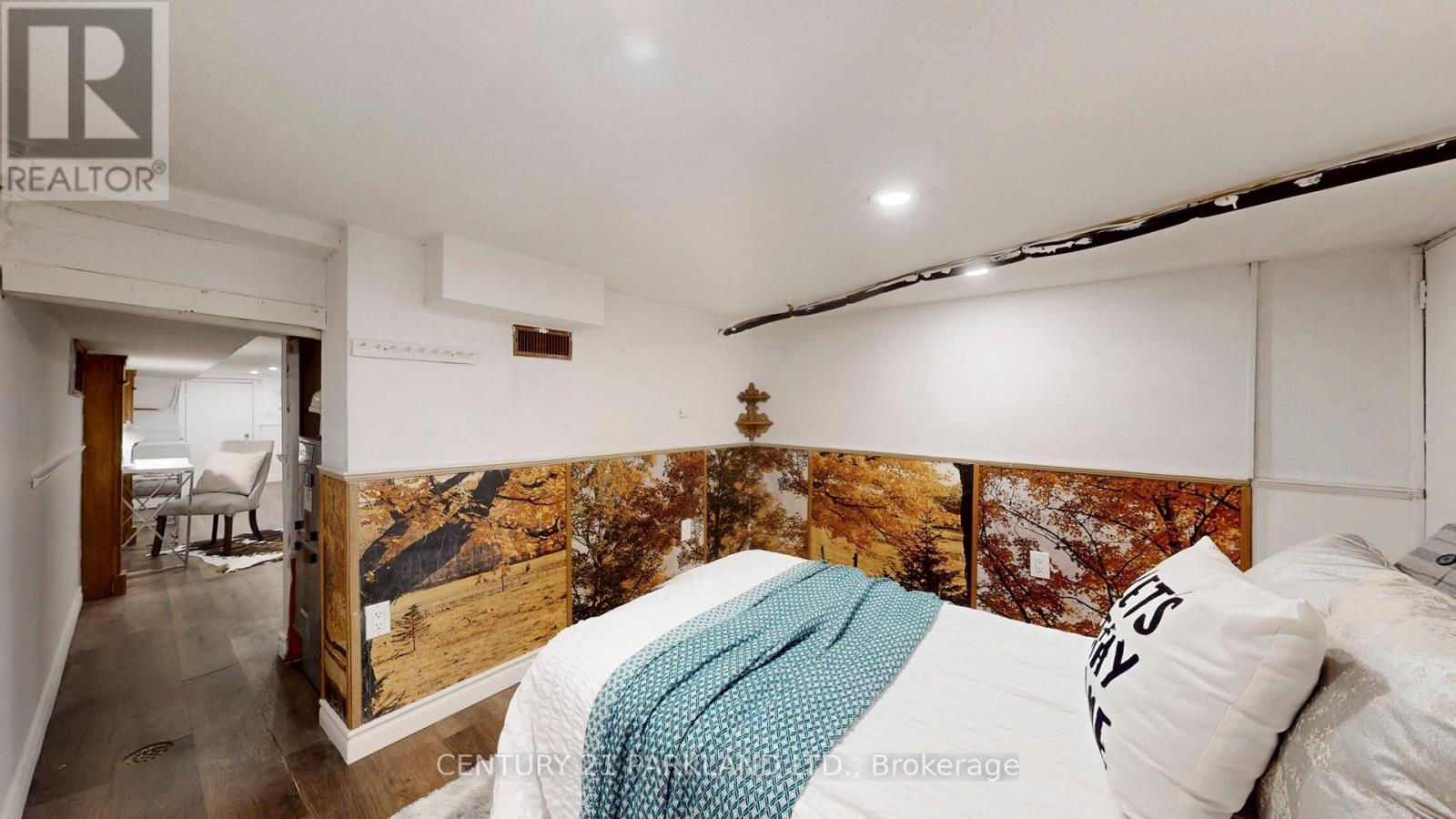 737 Manning Avenue, Toronto, Ontario  M6G 2W5 - Photo 29 - C12569434