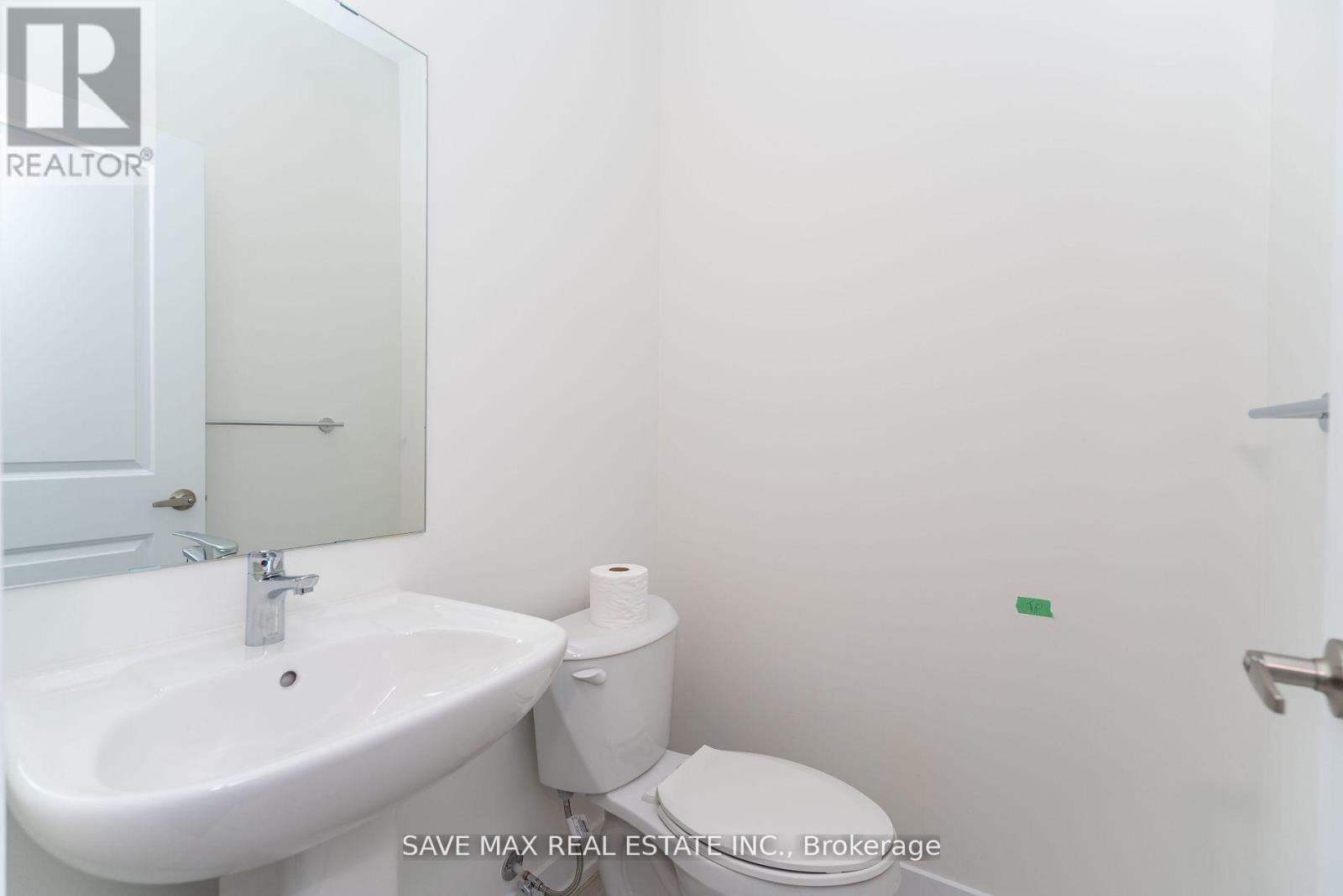 1082 Thompson Drive, Oshawa, Ontario  L1L 0V5 - Photo 4 - E12569398