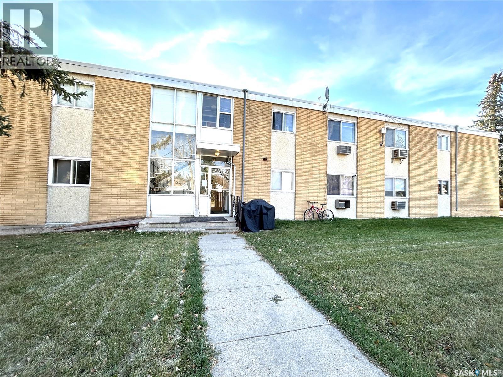 15 4th AVENUE, Maple Creek, Saskatchewan