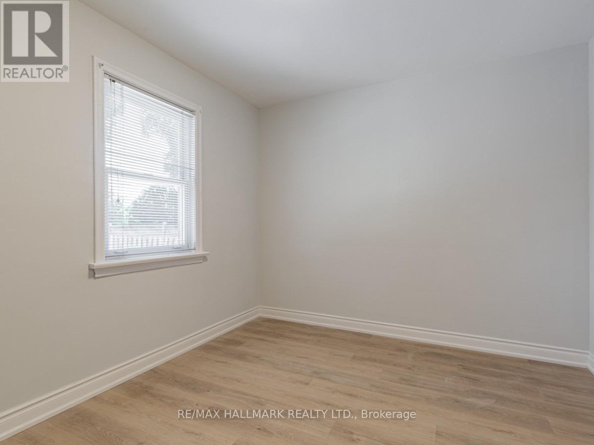 Main - 139 Flora Drive, Toronto, Ontario  M1P 1A7 - Photo 13 - E12569252