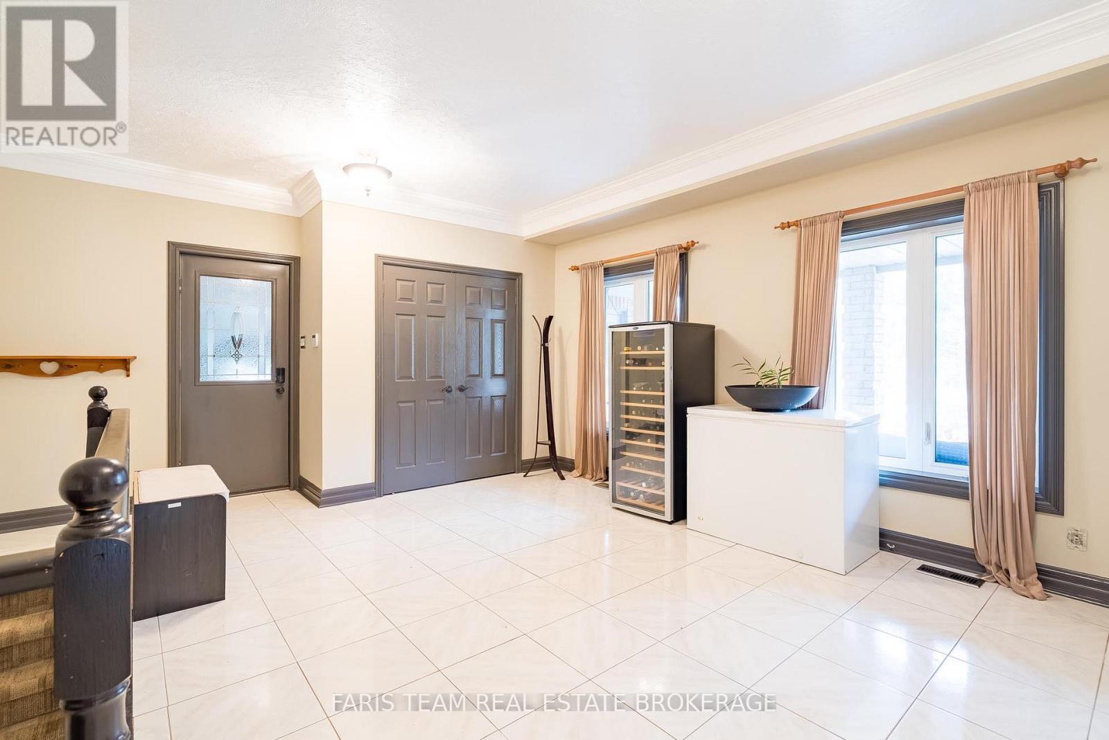 1762 Wilkinson Street, Innisfil, Ontario  L9S 1X3 - Photo 18 - N12566174