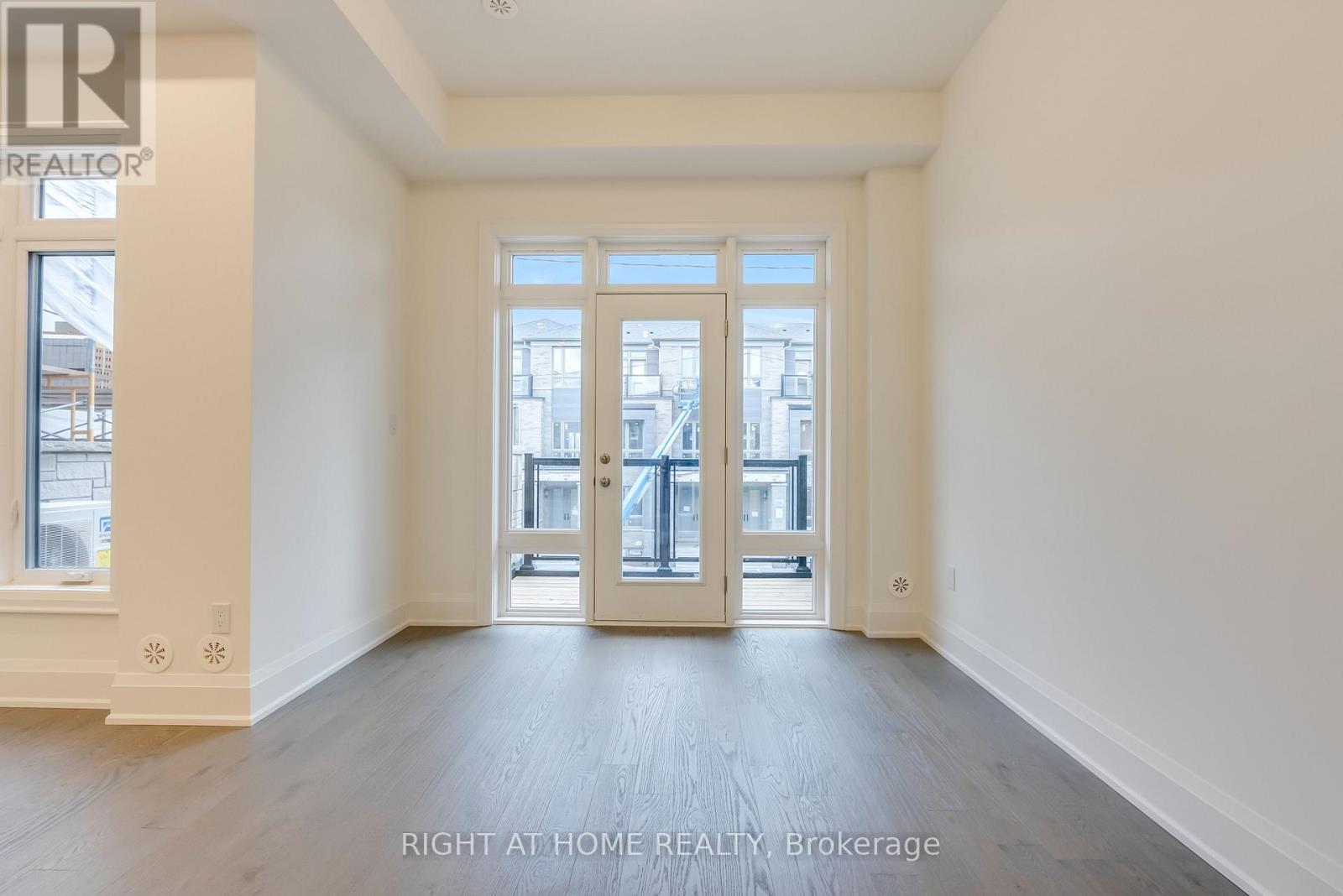 3319 Taha Gardens, Oakville, Ontario  L6M 5R9 - Photo 15 - W12569438