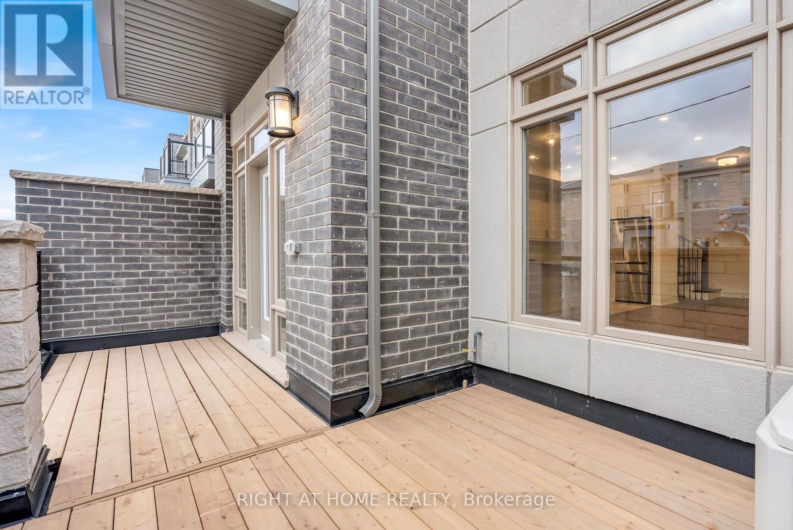 3319 Taha Gardens, Oakville, Ontario  L6M 5R9 - Photo 19 - W12569438