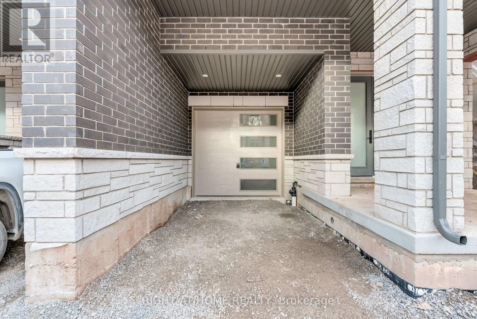 3319 Taha Gardens, Oakville, Ontario  L6M 5R9 - Photo 2 - W12569438