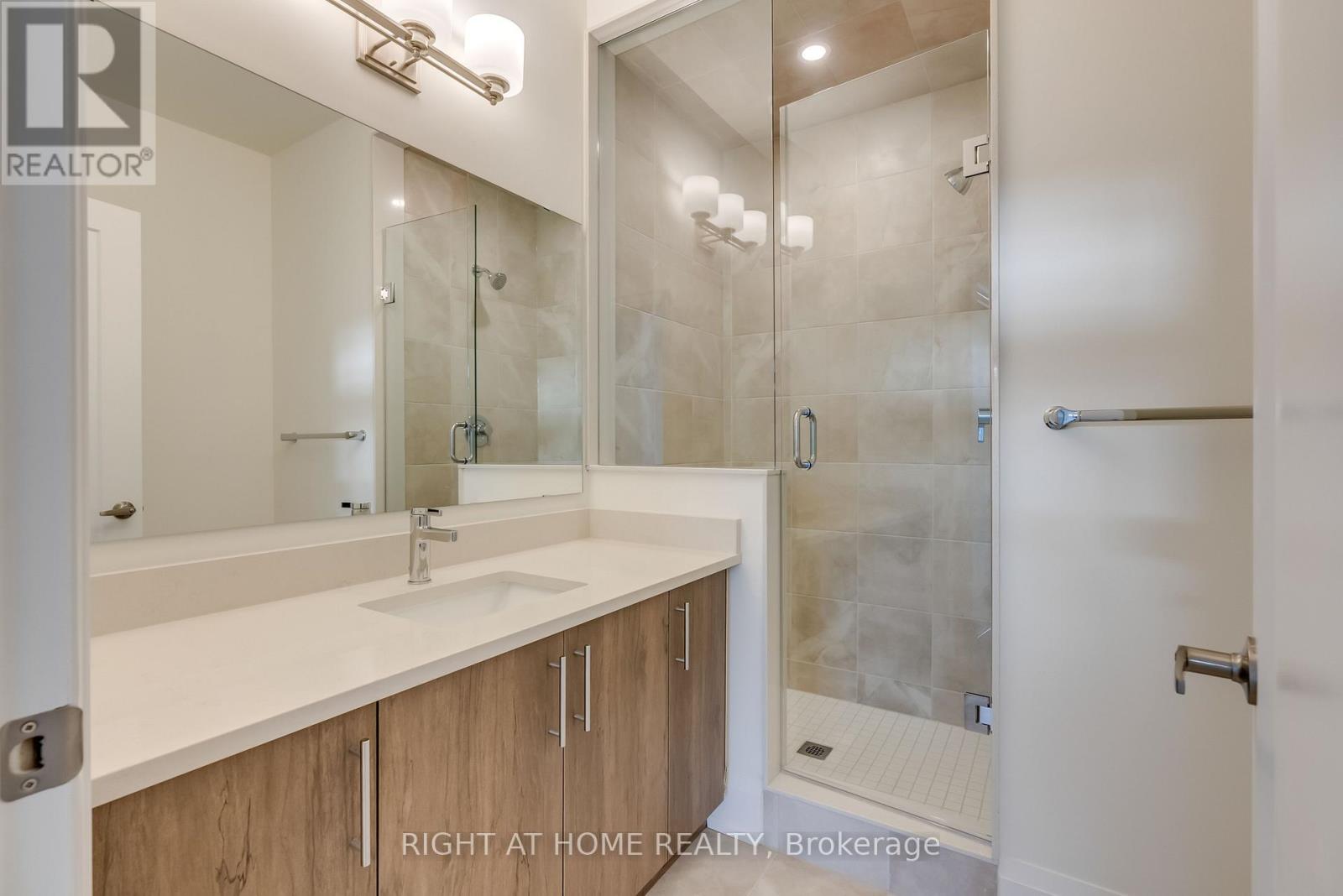 3319 Taha Gardens, Oakville, Ontario  L6M 5R9 - Photo 25 - W12569438