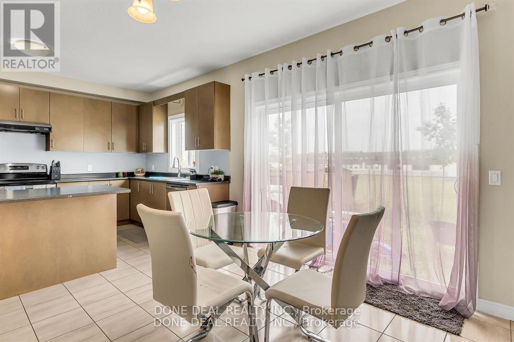 109 Showcase Drive, Hamilton, Ontario  L0R 1P0 - Photo 6 - X12569420