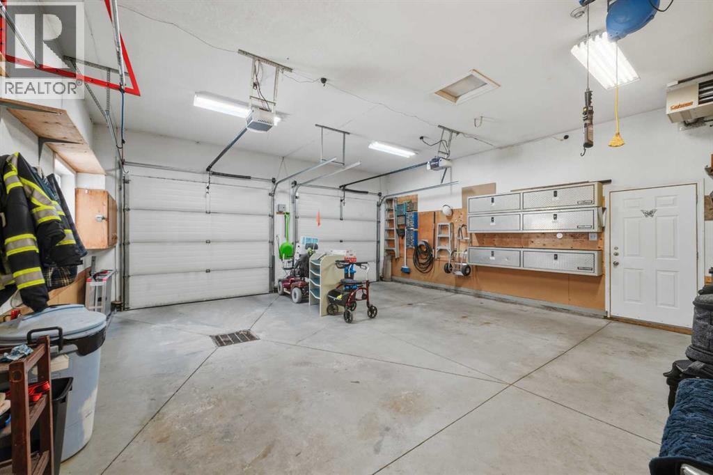 108 Dunham Close, Red Deer, Alberta  T4R 2J2 - Photo 9 - A2272210