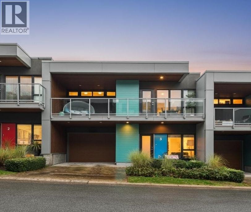 3 3595 Salal Drive, North Vancouver, British Columbia  V7G 0A7 - Photo 1 - R3067038