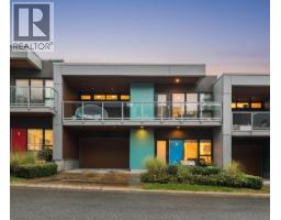 3 3595 SALAL DRIVE, North Vancouver, British Columbia