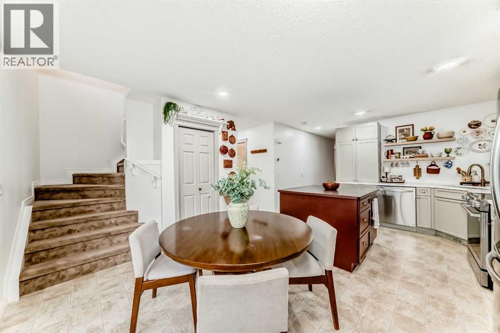 18 Crystal Shores Road, Okotoks, Alberta  T1S 2C6 - Photo 13 - A2272045