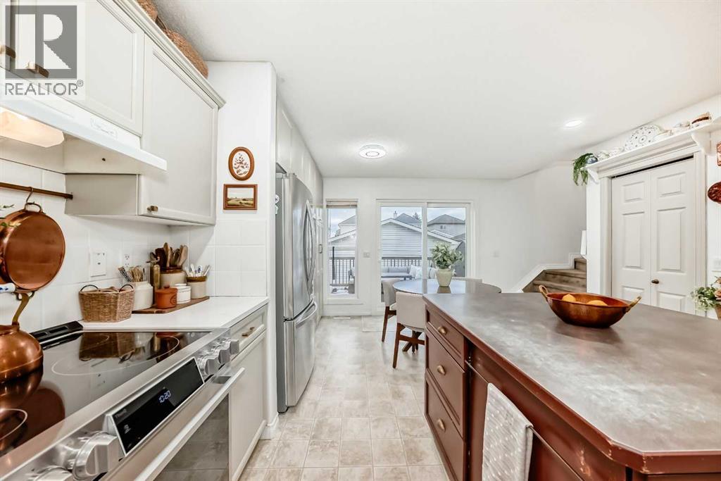 18 Crystal Shores Road, Okotoks, Alberta  T1S 2C6 - Photo 8 - A2272045