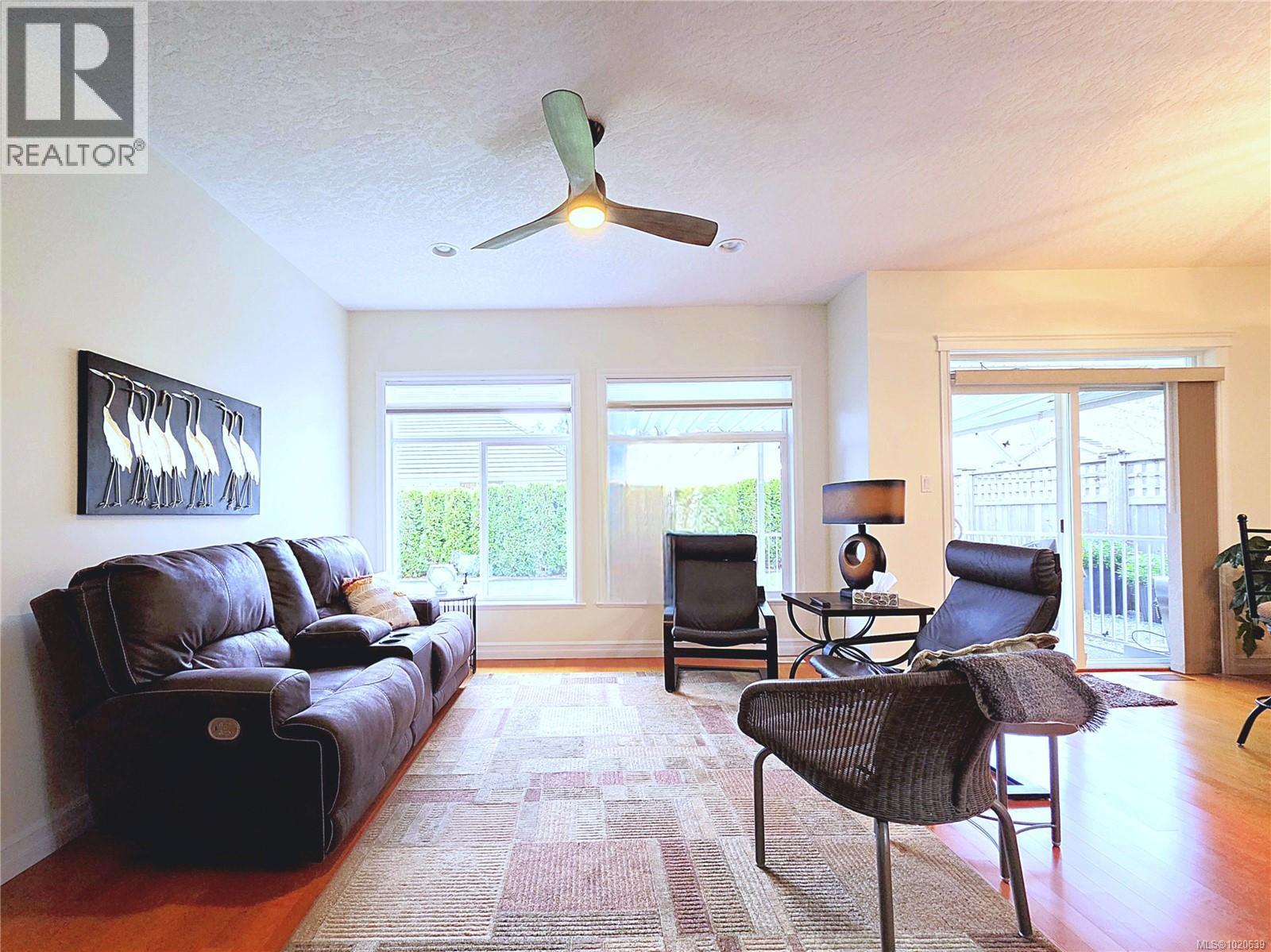 2040 Sussex Dr, Courtenay, British Columbia  V9N 3R3 - Photo 15 - 1020639