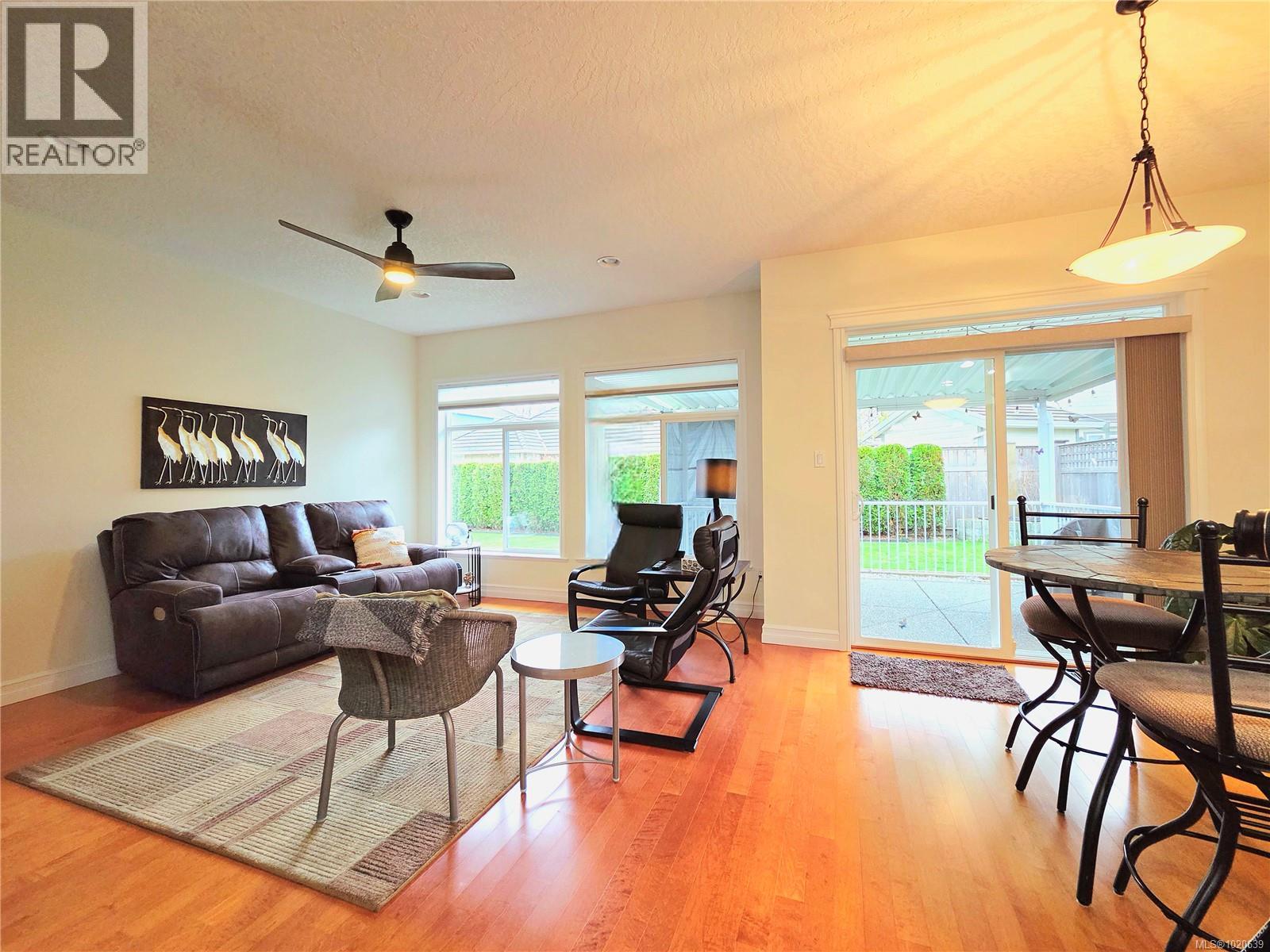 2040 Sussex Dr, Courtenay, British Columbia  V9N 3R3 - Photo 16 - 1020639