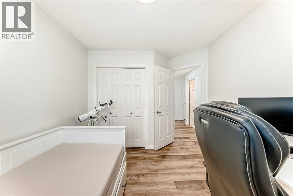 18 Crystal Shores Road, Okotoks, Alberta  T1S 2C6 - Photo 28 - A2272045