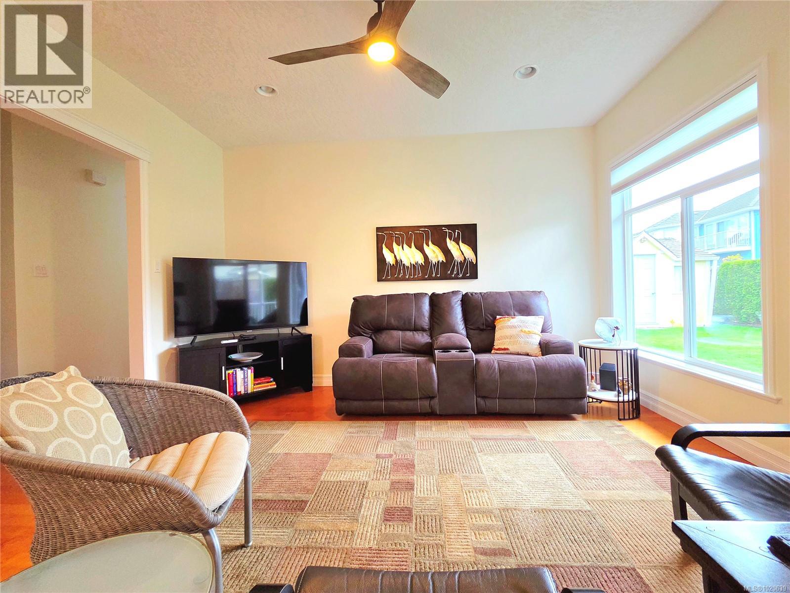 2040 Sussex Dr, Courtenay, British Columbia  V9N 3R3 - Photo 18 - 1020639