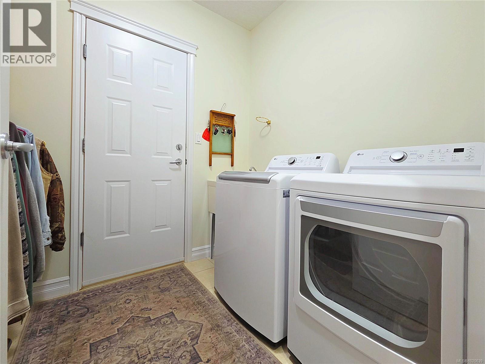 2040 Sussex Dr, Courtenay, British Columbia  V9N 3R3 - Photo 30 - 1020639