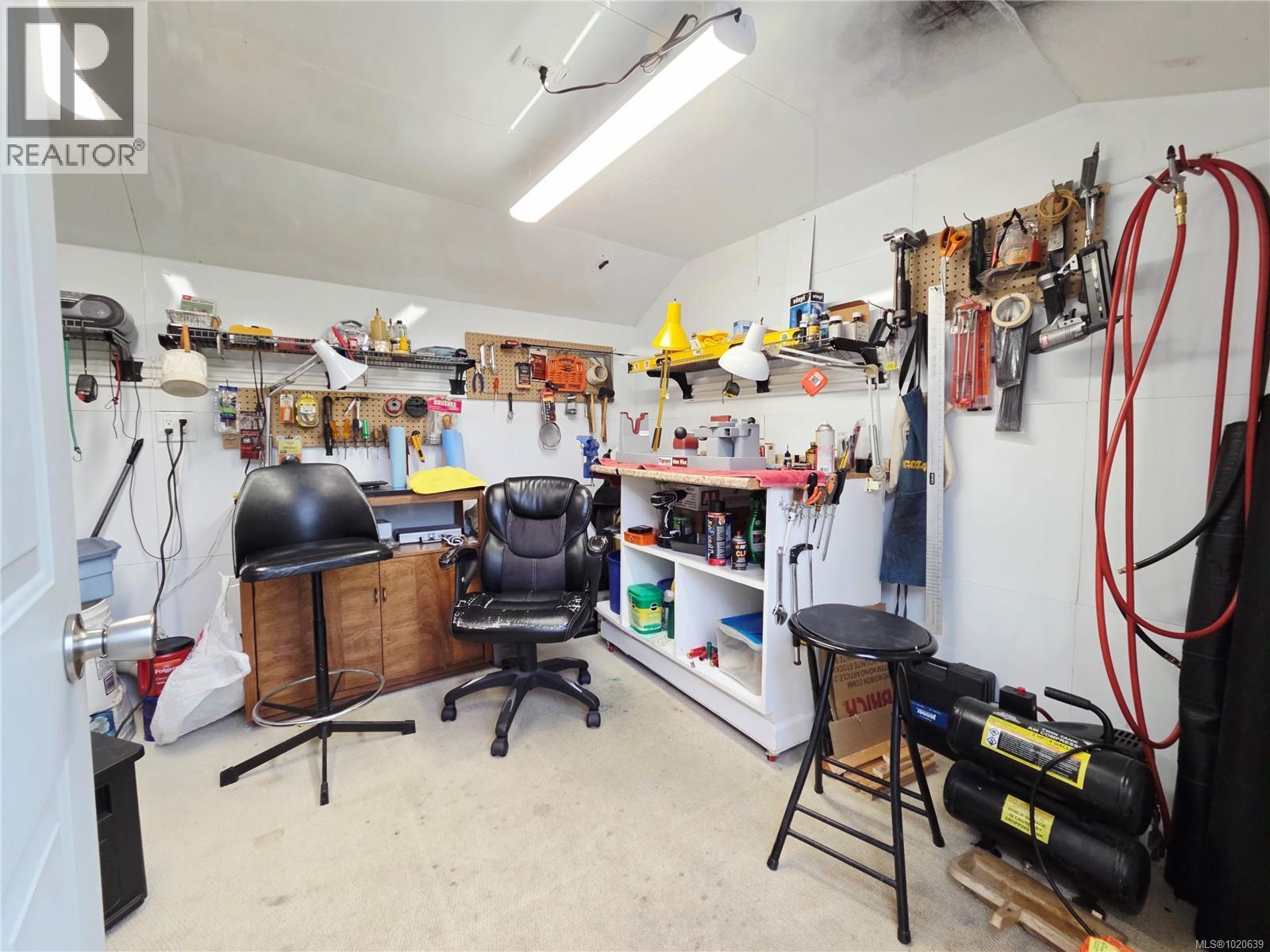 2040 Sussex Dr, Courtenay, British Columbia  V9N 3R3 - Photo 42 - 1020639