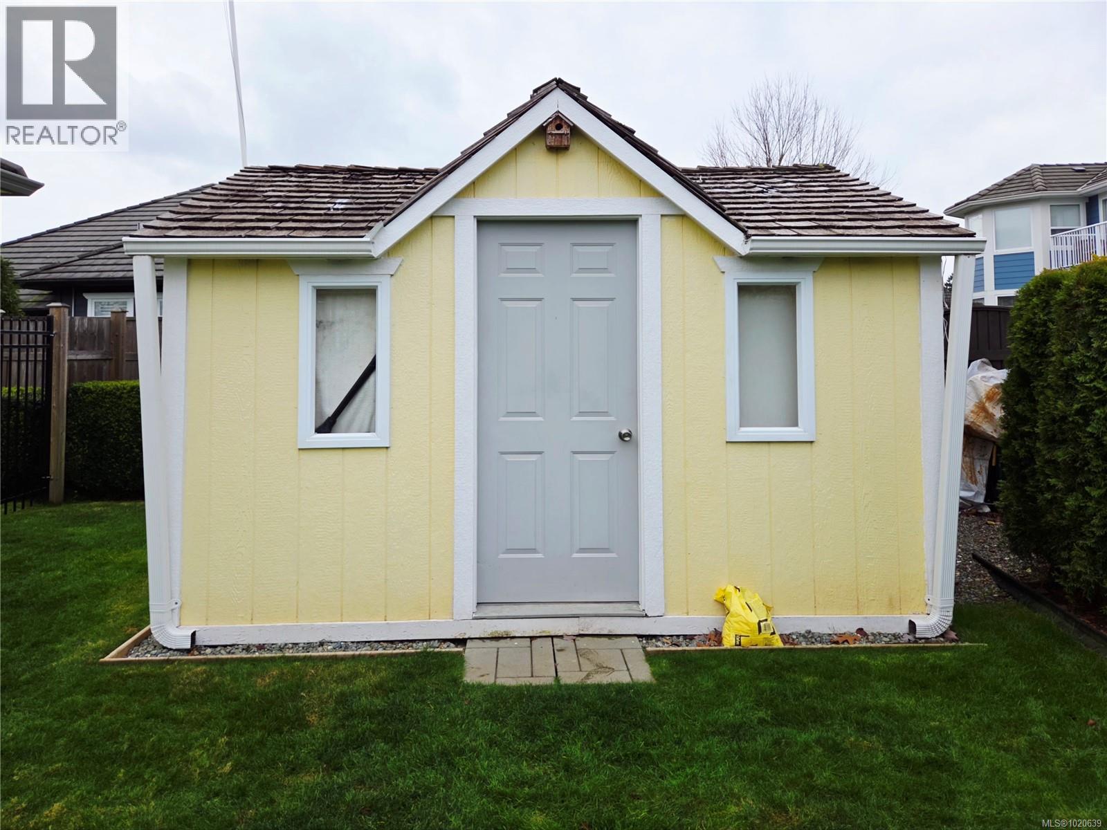 2040 Sussex Dr, Courtenay, British Columbia  V9N 3R3 - Photo 40 - 1020639