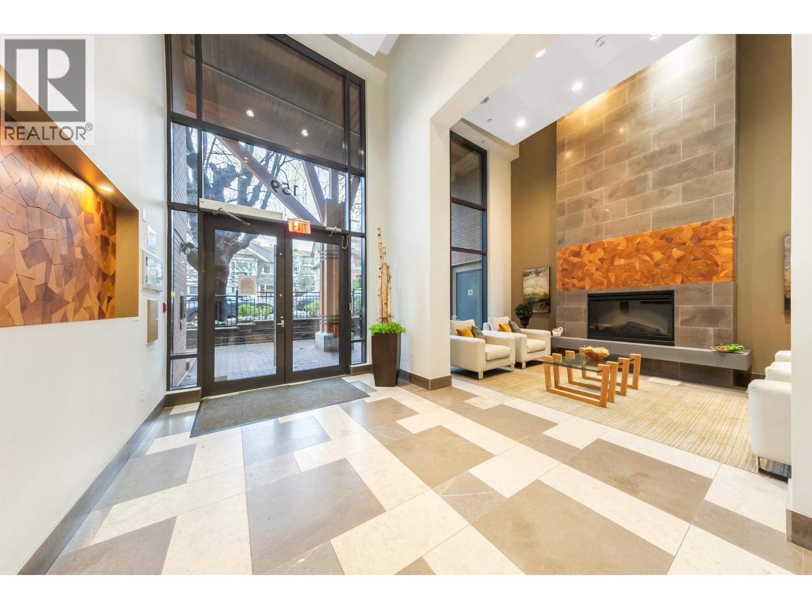 307 159 W 22nd Street, North Vancouver, British Columbia  V7M 0B6 - Photo 2 - R3058782