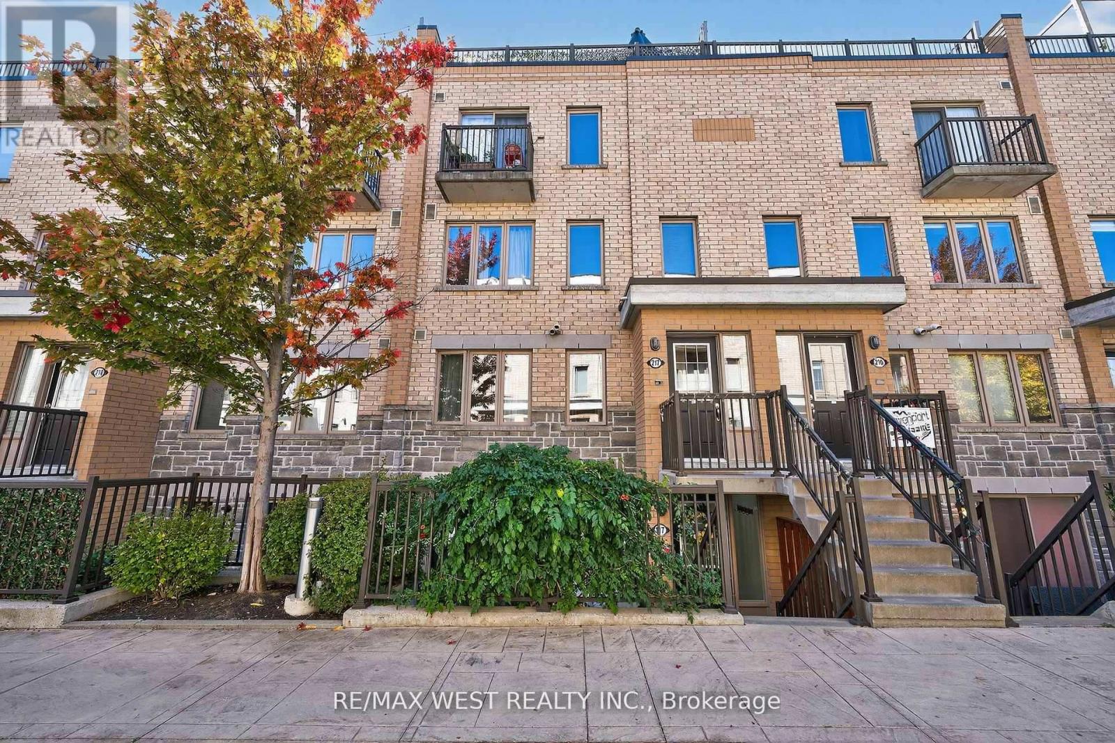 117 - 14 Foundry Avenue, Toronto, Ontario  M6H 0A8 - Photo 4 - W12511530