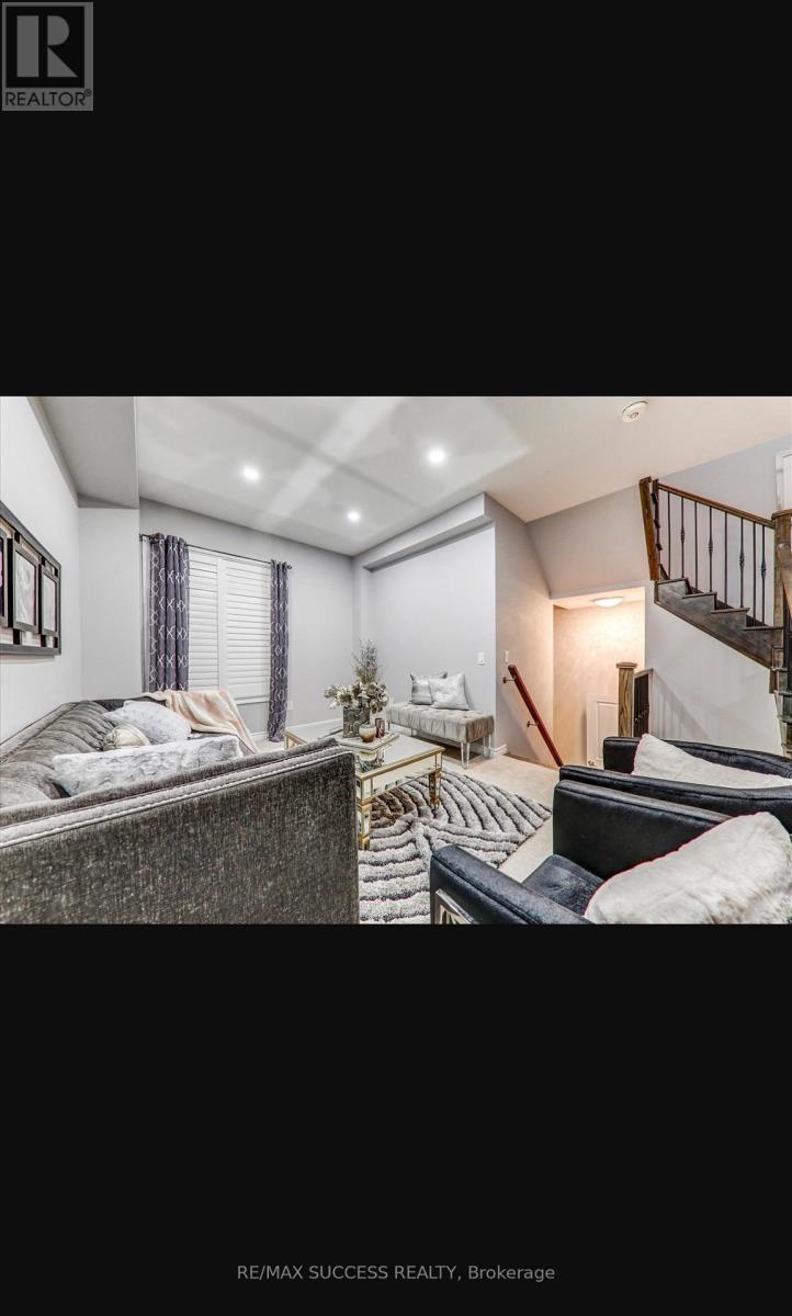 2339 Usman Road, Pickering, Ontario  L1X 0E1 - Photo 2 - E12569460