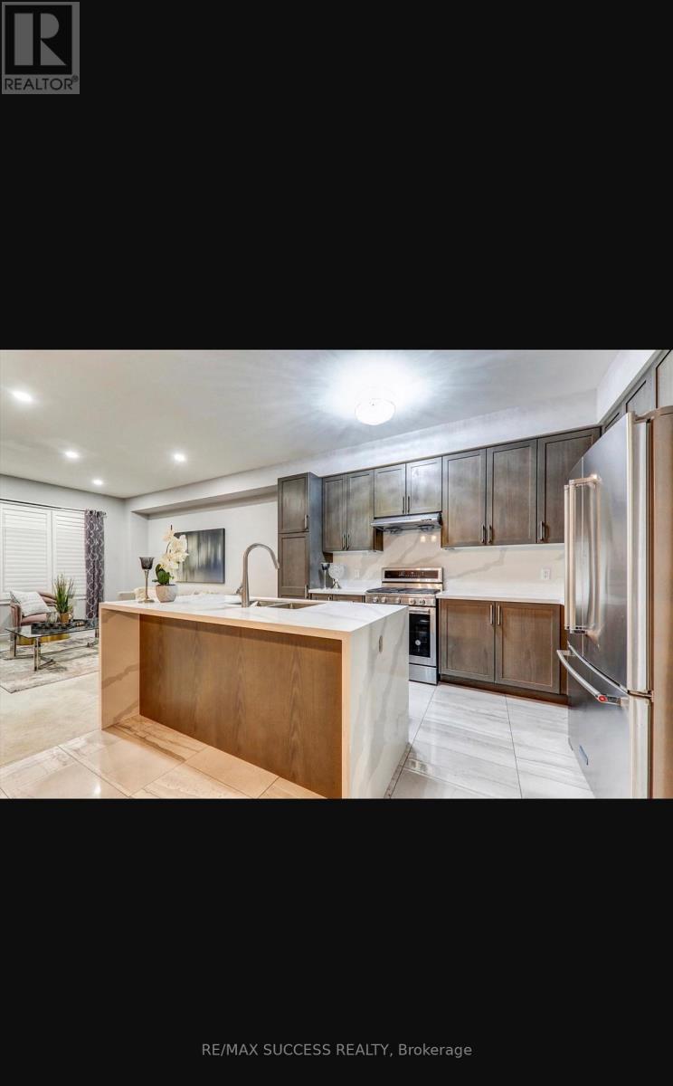 2339 Usman Road, Pickering, Ontario  L1X 0E1 - Photo 3 - E12569460