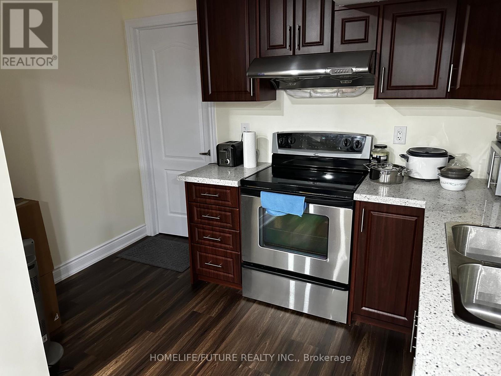 Basment - 426 Wycliffe Avenue, Vaughan, Ontario  L4L 3P4 - Photo 9 - N12569450