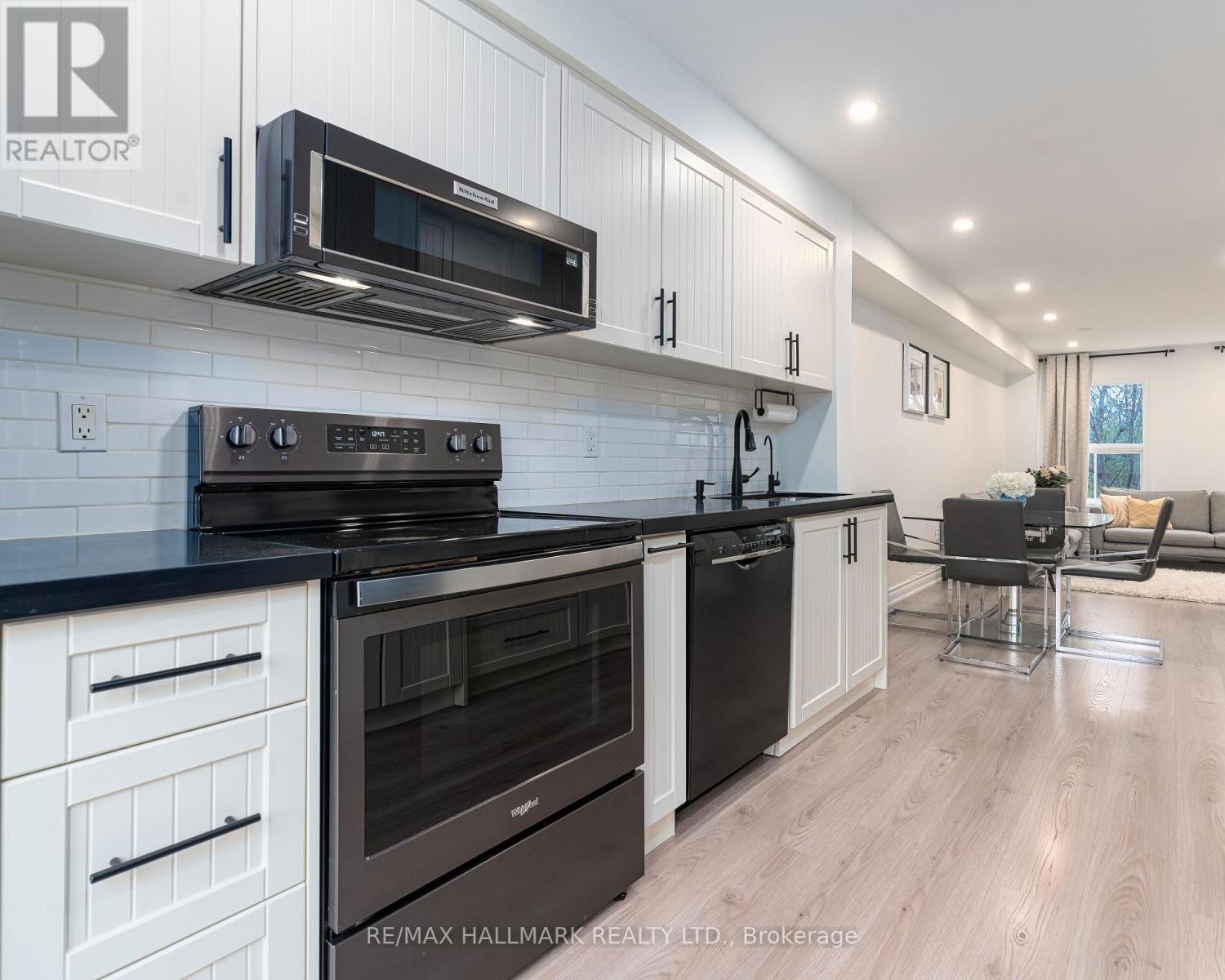 35 - 95 Weldrick Road E, Richmond Hill, Ontario  L4C 0H6 - Photo 10 - N12569464