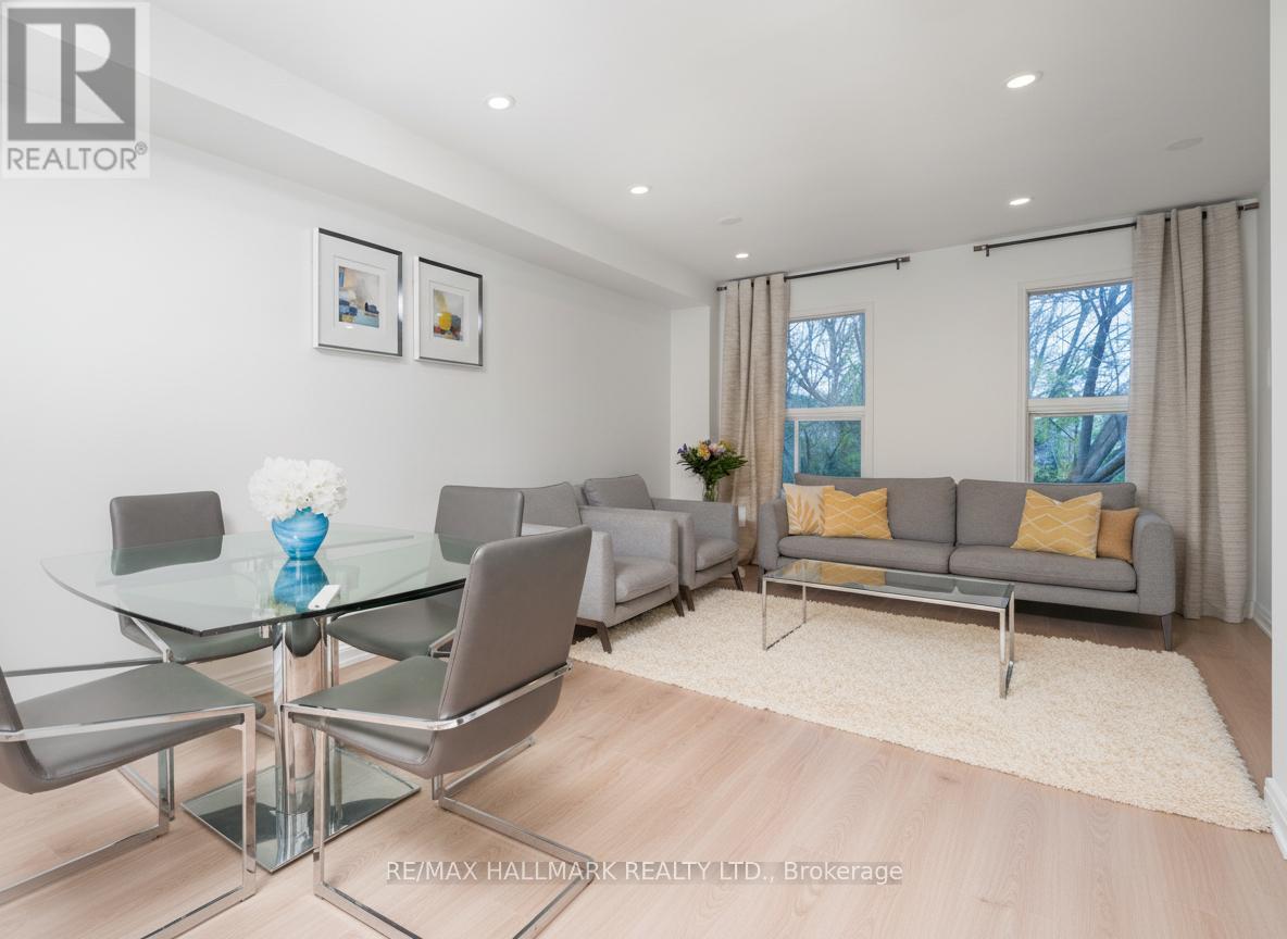 35 - 95 Weldrick Road E, Richmond Hill, Ontario  L4C 0H6 - Photo 5 - N12569464