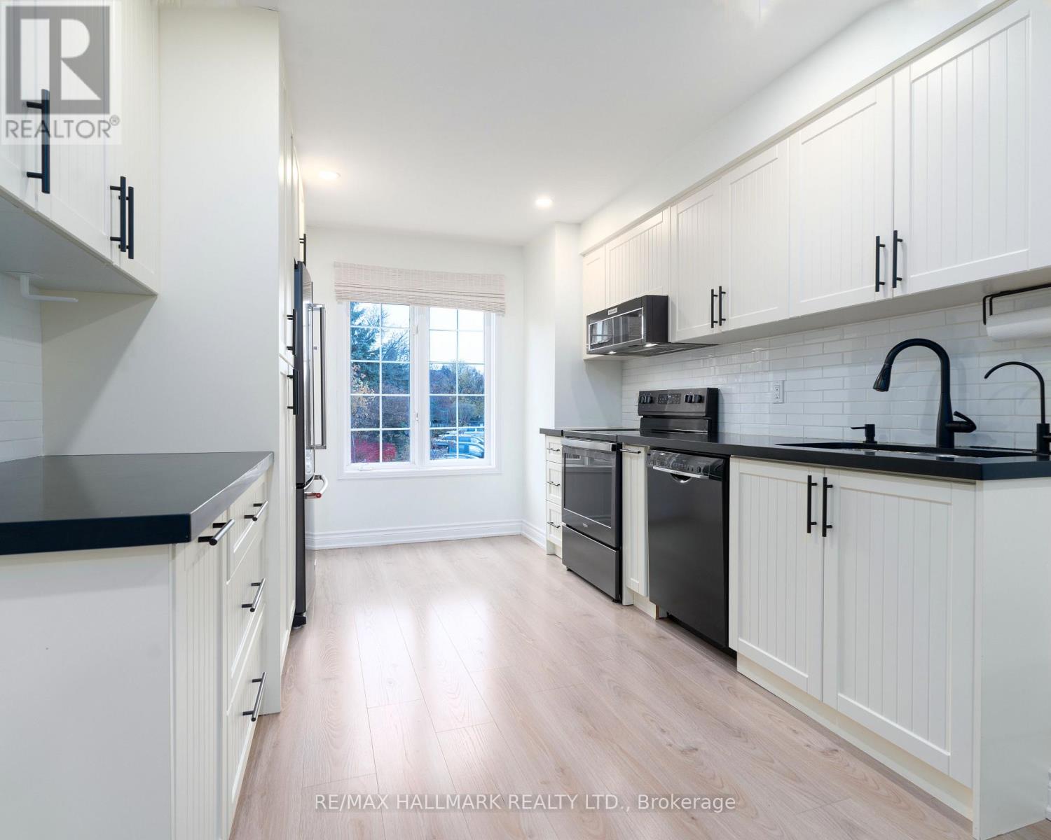 35 - 95 Weldrick Road E, Richmond Hill, Ontario  L4C 0H6 - Photo 9 - N12569464