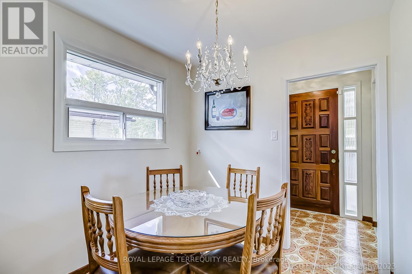 83 Victory Drive, Toronto, Ontario  M3M 2J9 - Photo 11 - W12558306