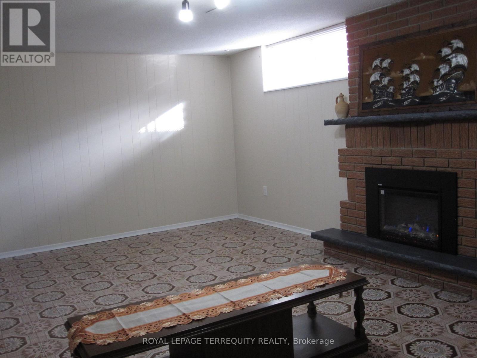 83 Victory Drive, Toronto, Ontario  M3M 2J9 - Photo 23 - W12558306