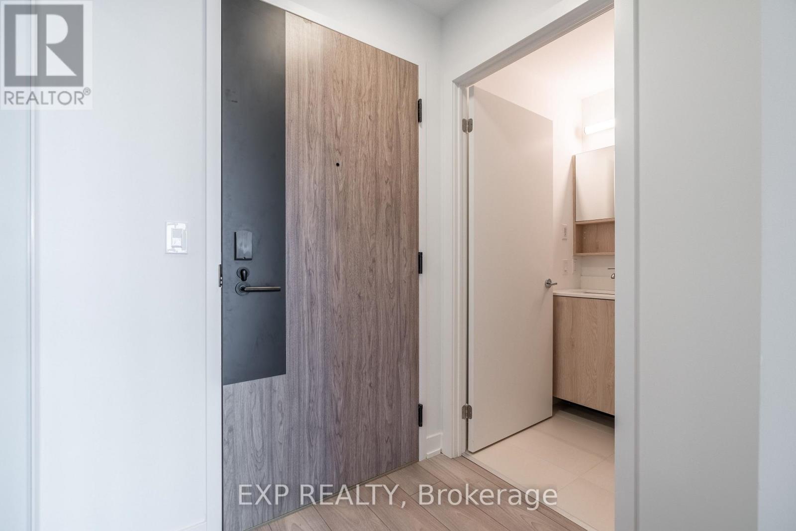 508 - 1007 The Queensway, Toronto, Ontario  M8Z 6C7 - Photo 3 - W12569456