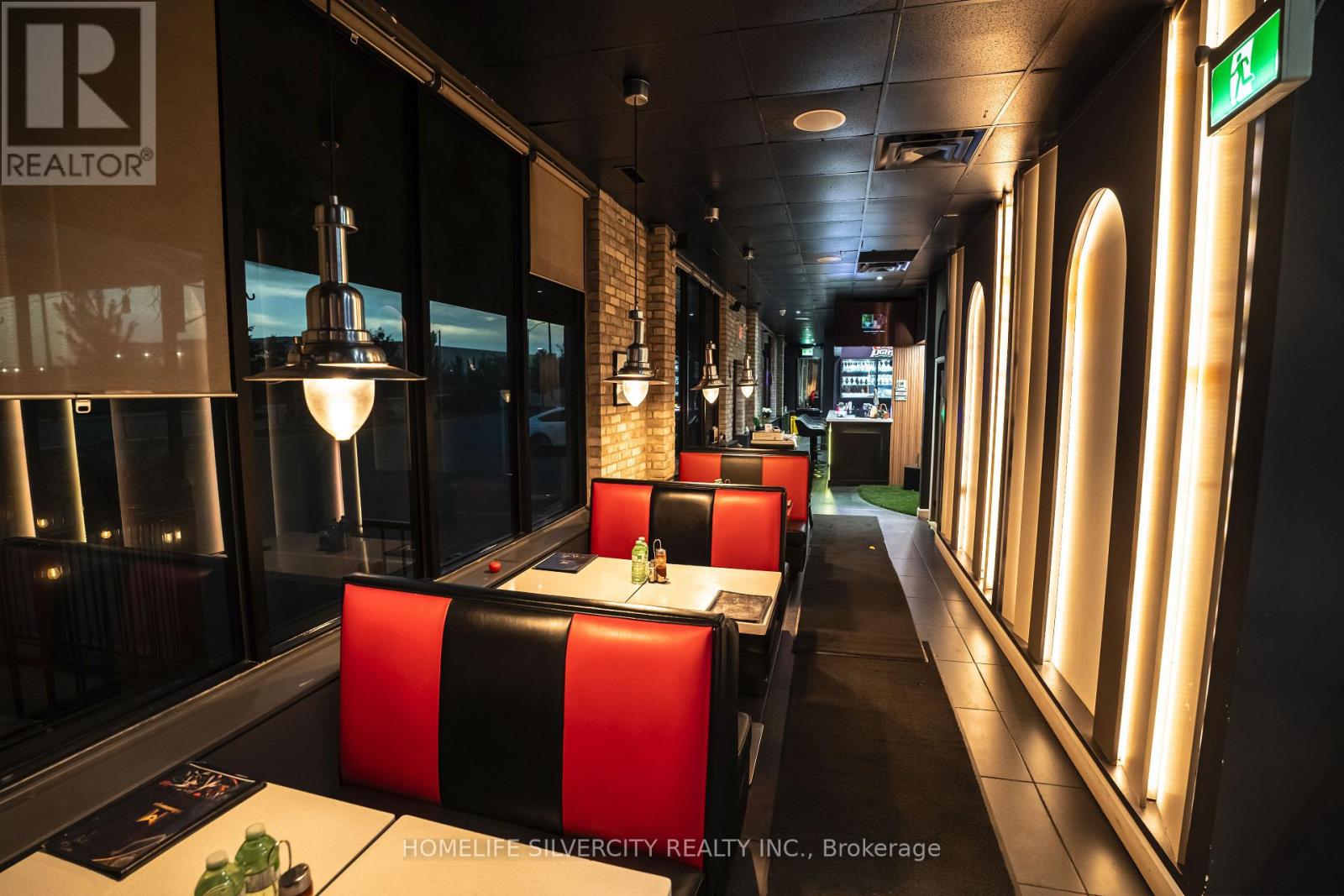 4870 Tomken Road, Mississauga, Ontario  L4W 1J8 - Photo 4 - W12569468